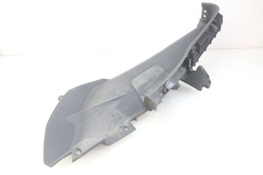 photo de RIGHT FOOTREST HONDA FES PANTHEON 125 (2003 - 2007)