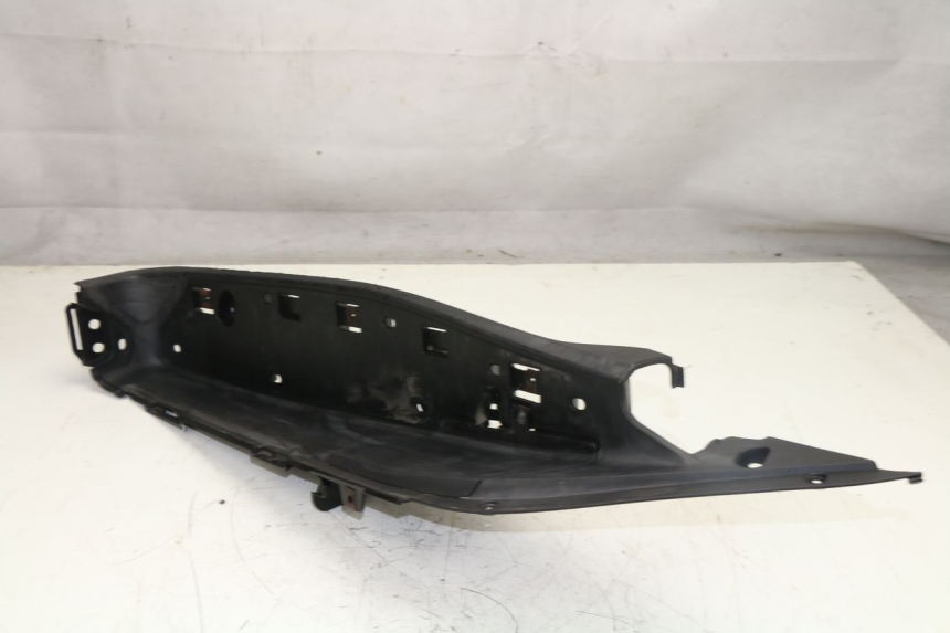 photo de RIGHT FLOOR PANEL HONDA FES S-WING SWING 125 (2007 - 2015)