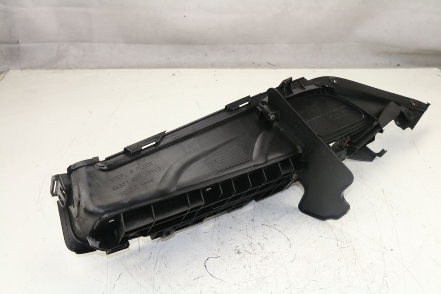 photo de RIGHT FLOOR PANEL HONDA FES S-WING SWING 125 (2007 - 2015)