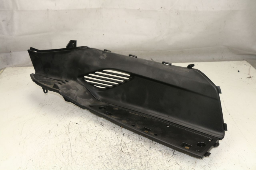 photo de RIGHT FLOOR PANEL KYMCO DINK STREET ABS 125 (2011 - 2018)