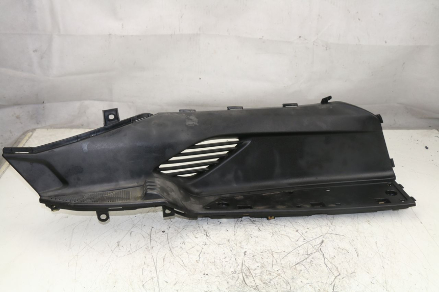 photo de RIGHT FLOOR PANEL KYMCO DINK STREET ABS 125 (2011 - 2018)