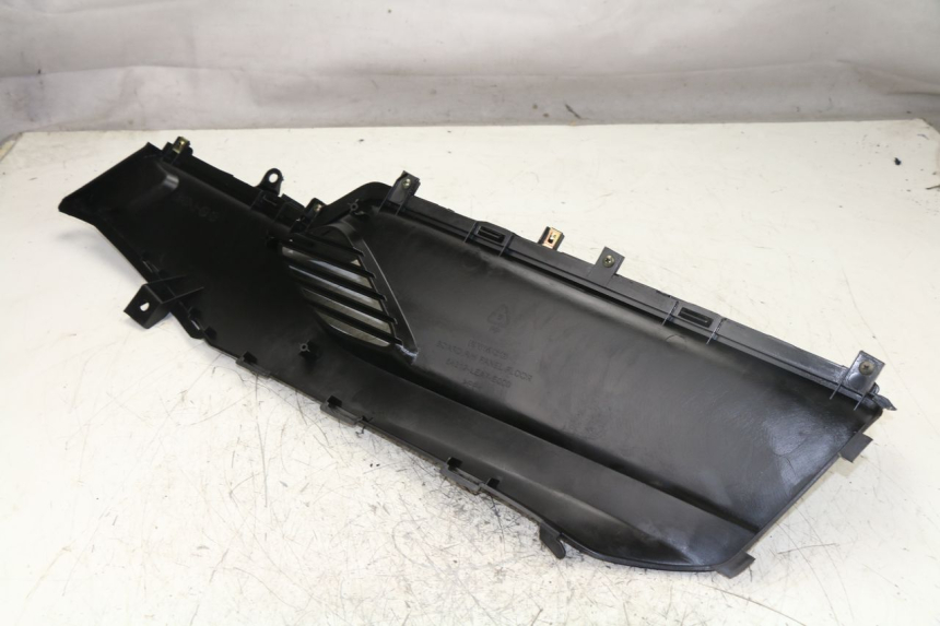 photo de RIGHT FLOOR PANEL KYMCO DINK STREET ABS 125 (2011 - 2018)