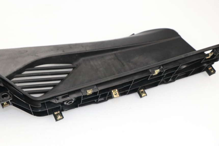 photo de RIGHT FLOOR PANEL KYMCO DINK STREET ABS 125 (2011 - 2018)