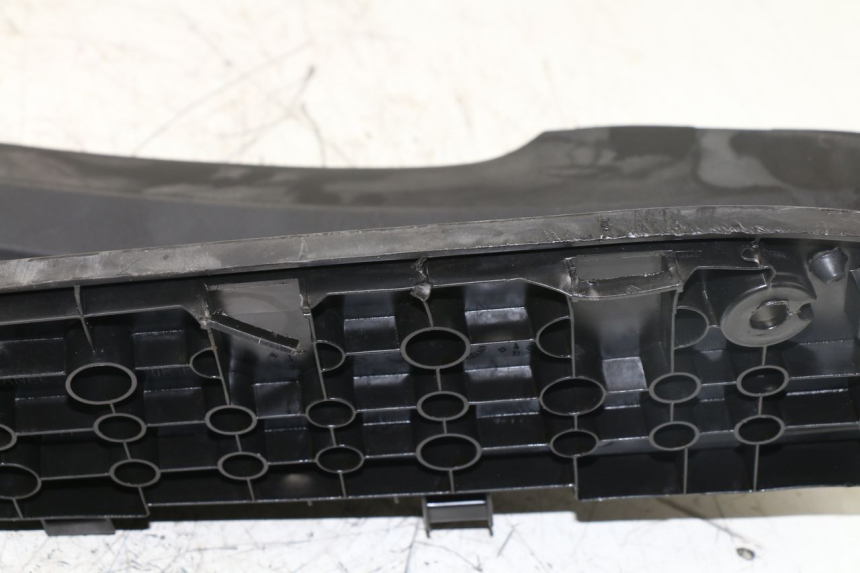 photo de RIGHT FLOOR PANEL KYMCO K-XCT 125 (2013 - 2017)