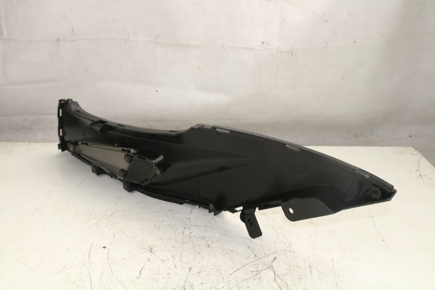 photo de RIGHT FLOOR PANEL KYMCO K-XCT 125 (2013 - 2017)