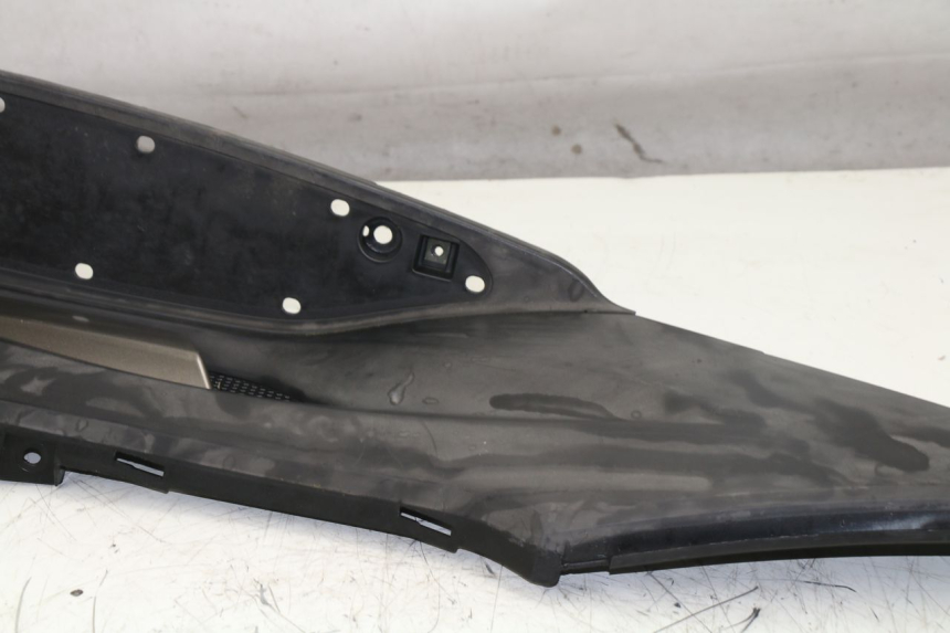 photo de RIGHT FLOOR PANEL KYMCO K-XCT 125 (2013 - 2017)