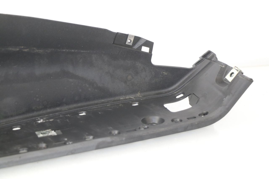 photo de RIGHT FLOOR PANEL PIAGGIO MP3 LT 300 (2010 - 2016)