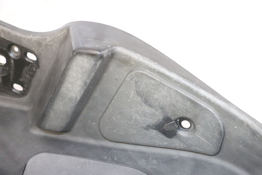 photo de RIGHT FLOOR PANEL PIAGGIO MP3 500 (2011 - 2015)
