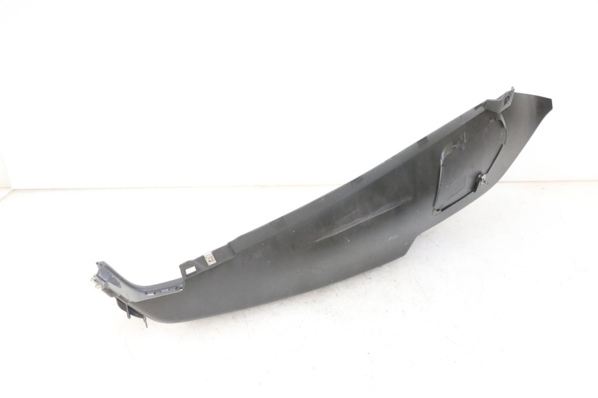 photo de RIGHT FLOOR PANEL PIAGGIO MP3 500 (2011 - 2015)