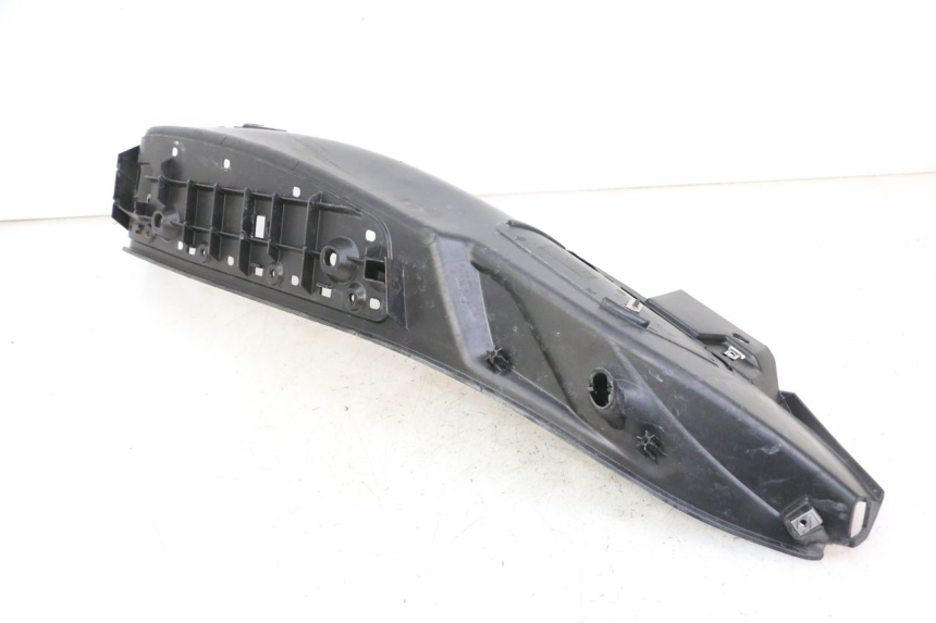 photo de RIGHT FOOTREST PIAGGIO MP3 500 (2014 - 2016)