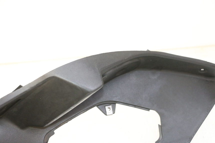 photo de RIGHT FOOTREST PIAGGIO MP3 125 (2006 - 2014)