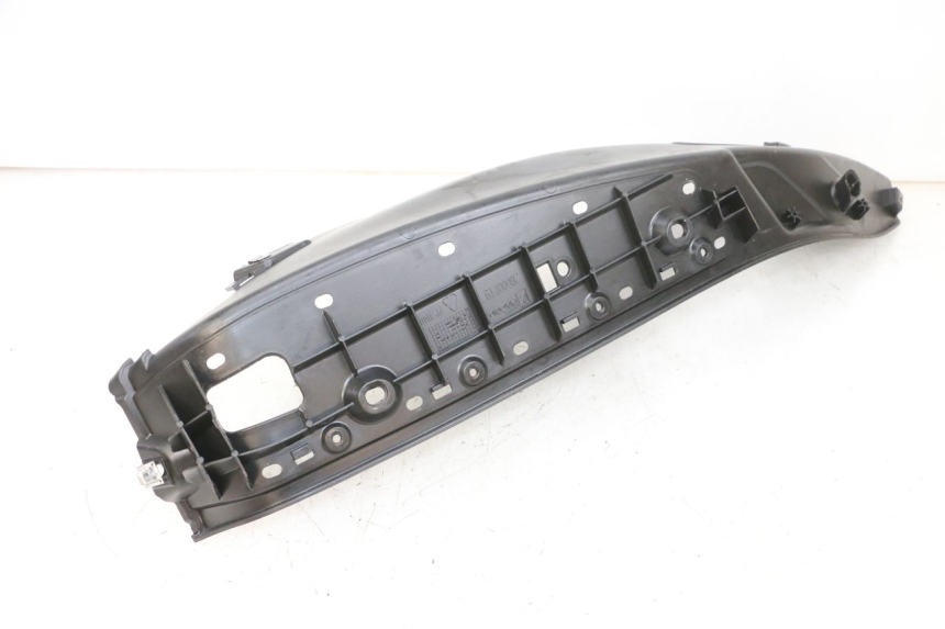 photo de RIGHT FLOOR PANEL PIAGGIO MP3 500 (2016 - 2018) - Zoom on usage condition