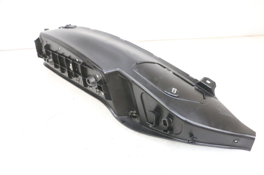 photo de RIGHT FOOTREST PIAGGIO MP3 RL 250 (2007 - 2010) - Component detail