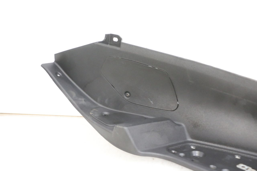 photo de RIGHT FOOTREST PIAGGIO MP3 RL 250 (2007 - 2010) - Markings and original references