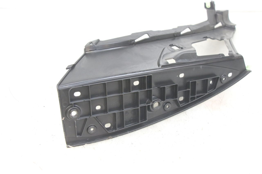 photo de RIGHT FLOOR PANEL PEUGEOT GEOPOLIS RS 125 (2007 - 2009)