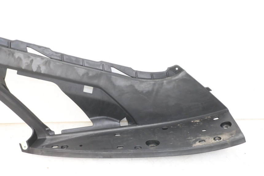 photo de RIGHT FLOOR PANEL PEUGEOT GEOPOLIS RS 125 (2007 - 2009)