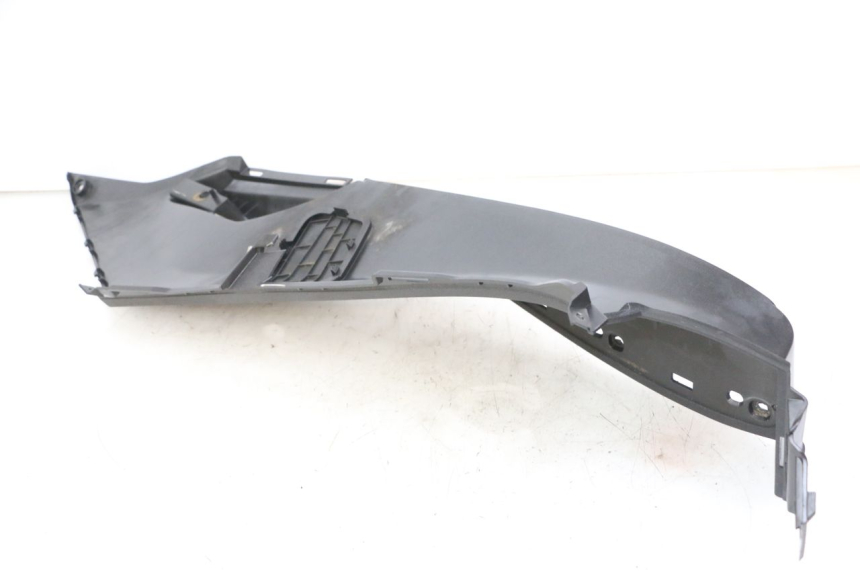 photo de RIGHT FLOOR PANEL PEUGEOT SATELIS 125 (2013 - 2018)