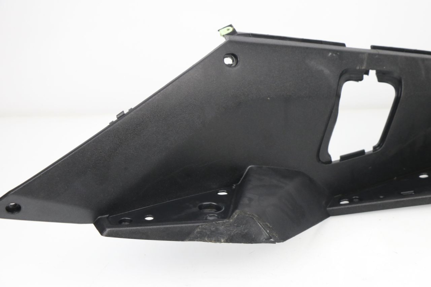 photo de RIGHT FOOTREST PEUGEOT SATELIS 125 (2006 - 2009)