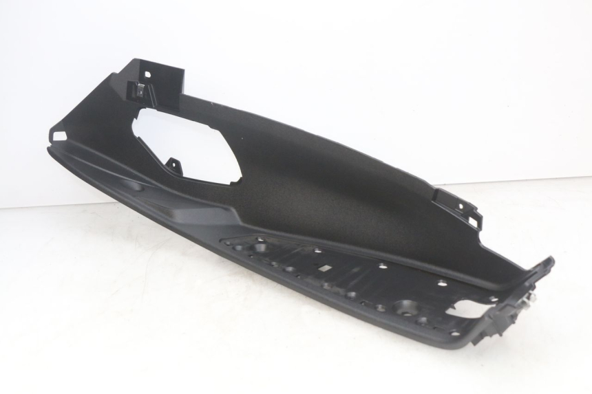 photo de RIGHT FOOTREST PIAGGIO MP3 500 (2014 - 2016)