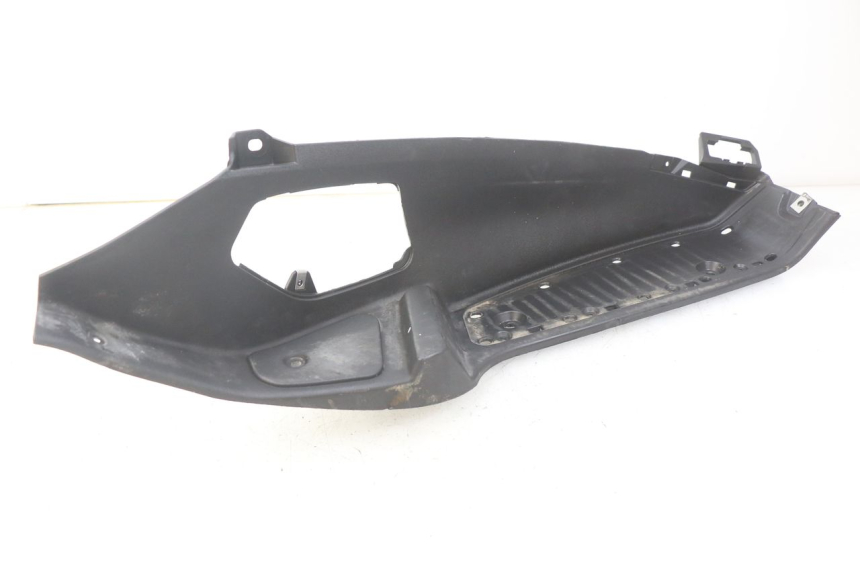 photo de RIGHT FOOTREST PIAGGIO MP3 125 (2006 - 2014)