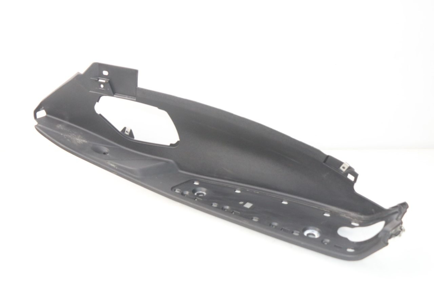 photo de RIGHT FLOOR PANEL PIAGGIO MP3 HPE 500 (2019 - 2022)