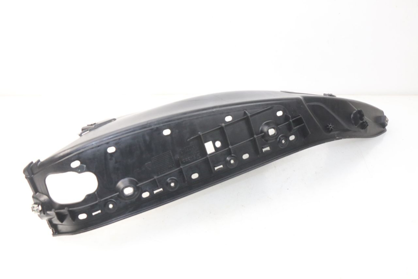 photo de RIGHT FLOOR PANEL PIAGGIO MP3 HPE 500 (2019 - 2022)