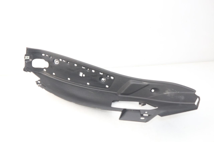 photo de RIGHT FLOOR PANEL PIAGGIO MP3 HPE 500 (2019 - 2022)