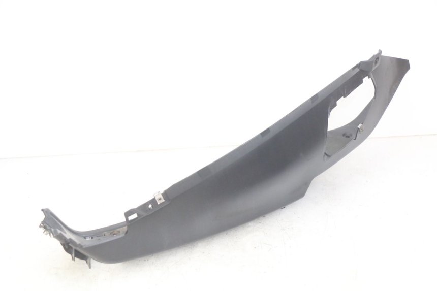 photo de RIGHT FOOTREST PIAGGIO MP3 LT 400 (2007 - 2012)