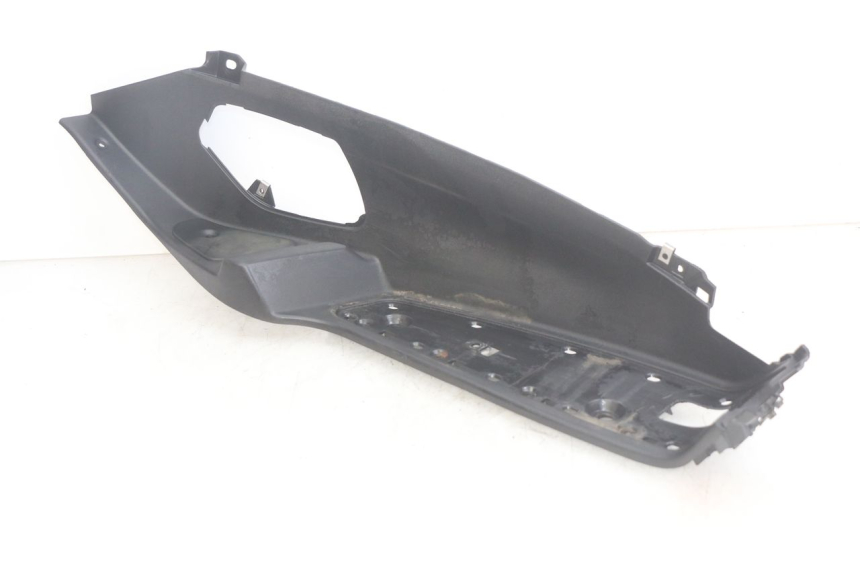 photo de RIGHT FOOTREST PIAGGIO MP3 LT 400 (2007 - 2012)