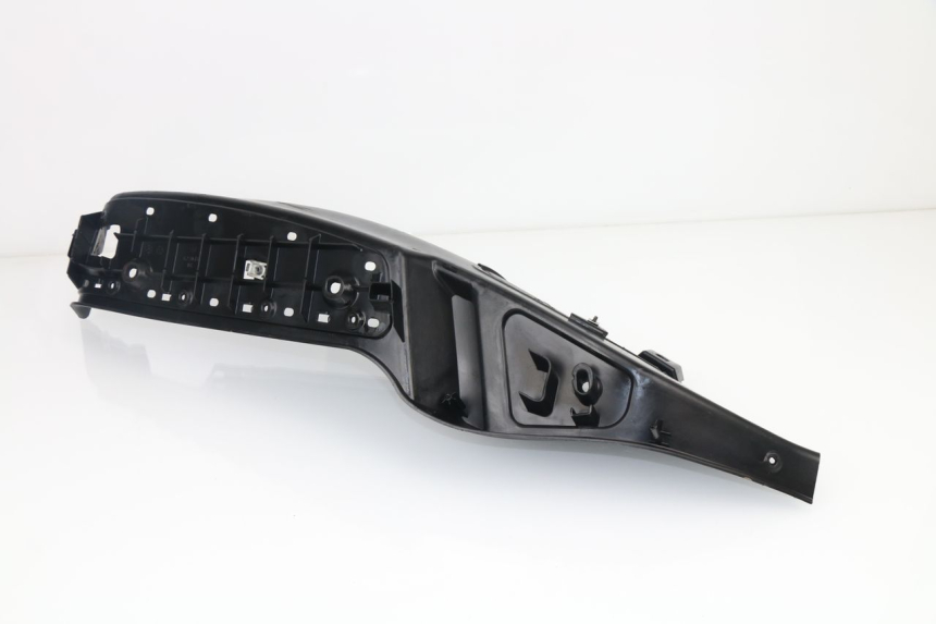 photo de RIGHT FOOTREST PIAGGIO MP3 LT 400 (2007 - 2012)