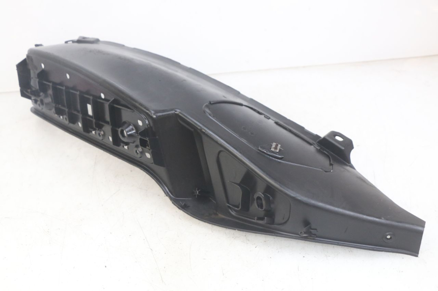 photo de RIGHT FOOTREST PIAGGIO MP3 RL 250 (2007 - 2010)