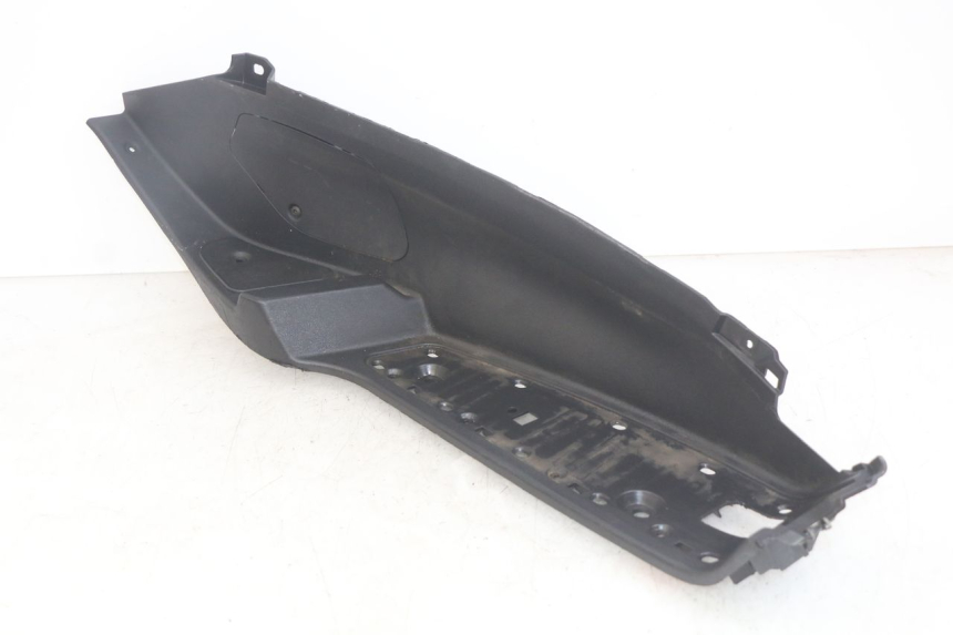 photo de RIGHT FOOTREST PIAGGIO MP3 RL 250 (2007 - 2010)