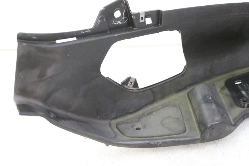 photo de RIGHT FOOTREST PIAGGIO X8 125 (2004 - 2007)