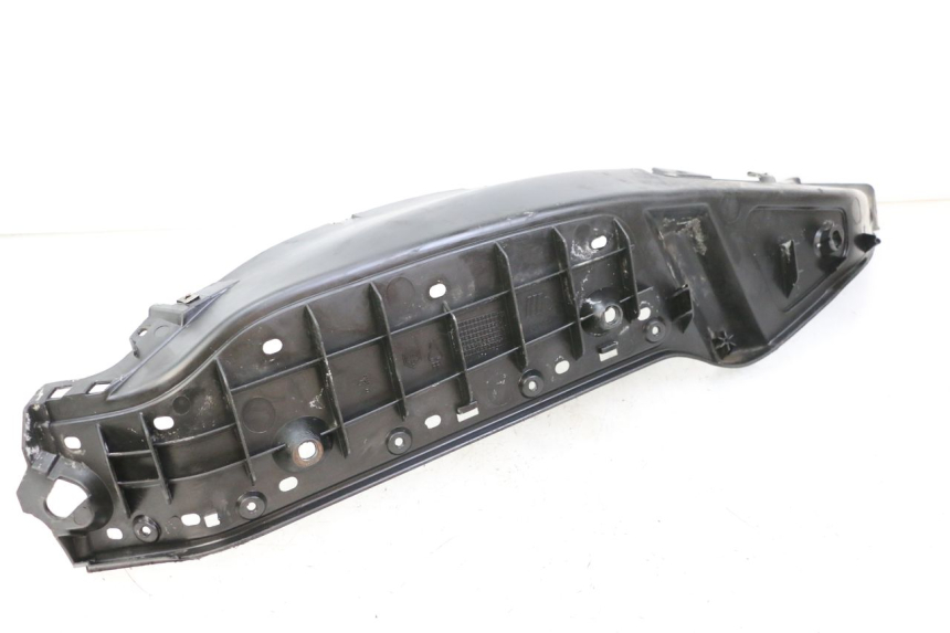 photo de RIGHT FOOTREST PIAGGIO X8 125 (2004 - 2007)
