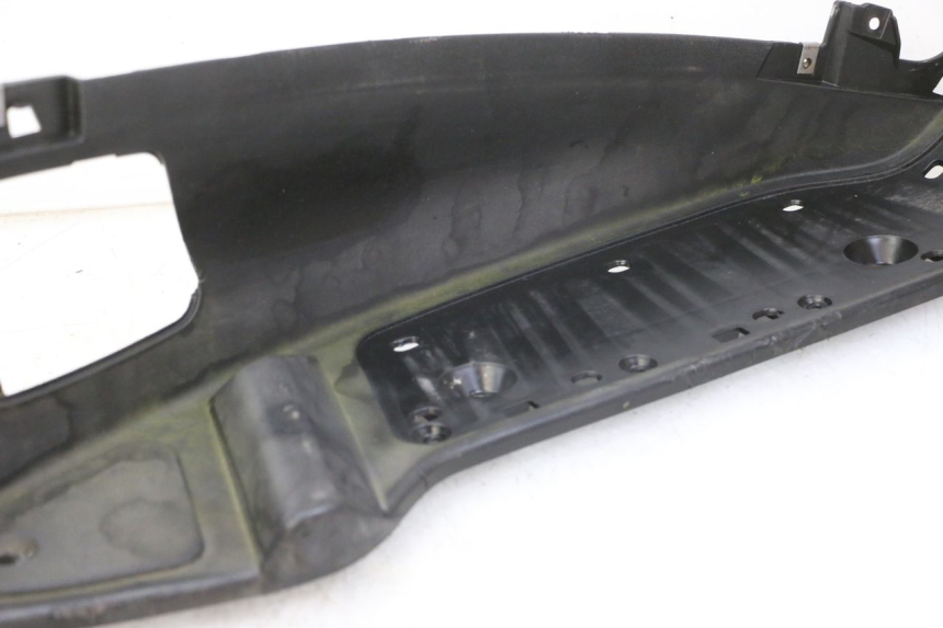 photo de RIGHT FOOTREST PIAGGIO X8 125 (2004 - 2007)