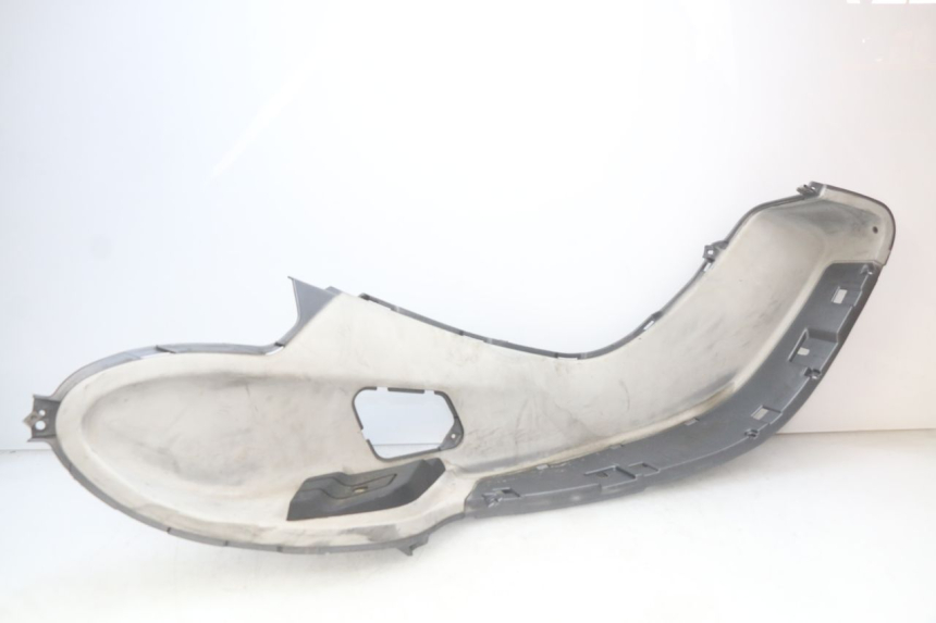 photo de RIGHT FOOTREST PIAGGIO X9 EVOLUTION 250 (2003 - 2007)