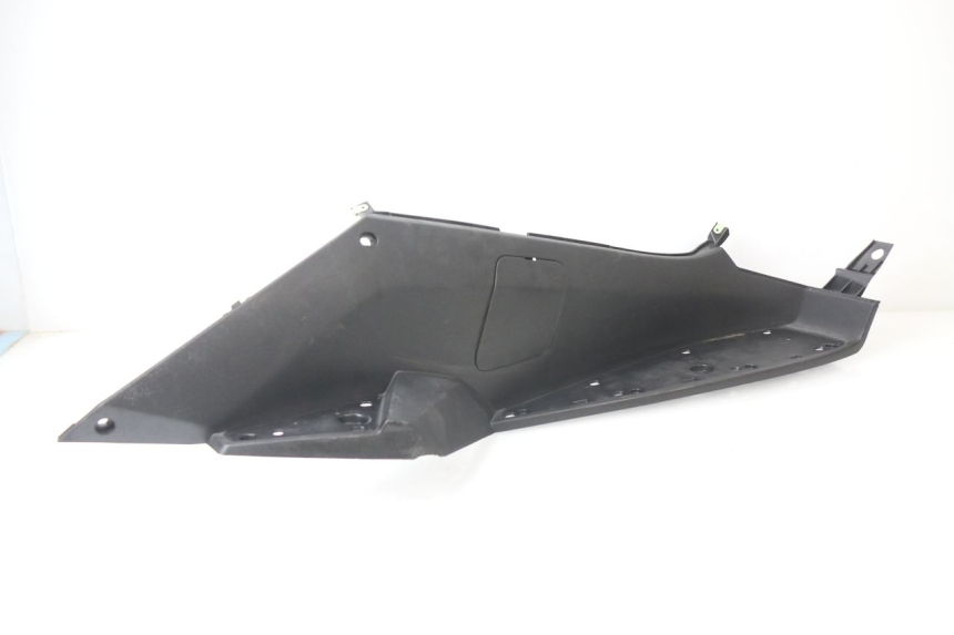 photo de RIGHT FLOOR PANEL PEUGEOT SATELIS COMPRESSOR K15 125 (2006 - 2009)