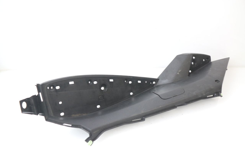 photo de RIGHT FLOOR PANEL PEUGEOT SATELIS COMPRESSOR K15 125 (2006 - 2009)