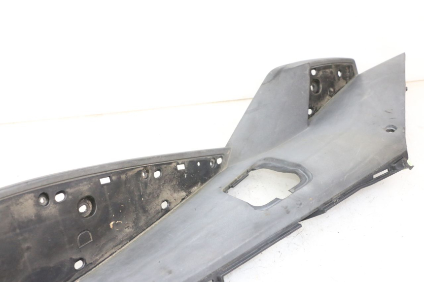 photo de RIGHT FLOOR PANEL PEUGEOT SATELIS 250 (2006 - 2012)