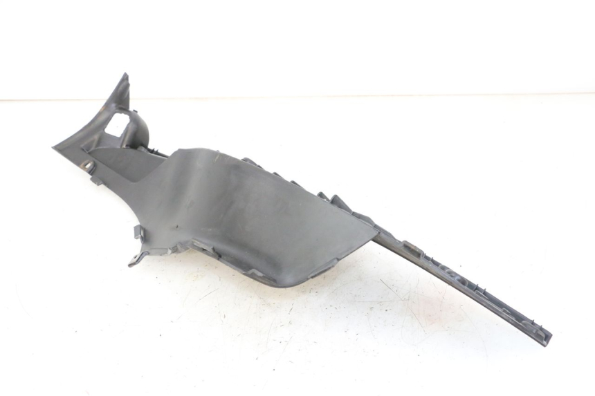 photo de RIGHT FLOOR PANEL APRILIA SCARABEO GT TOURING 125 (1999 - 2005)