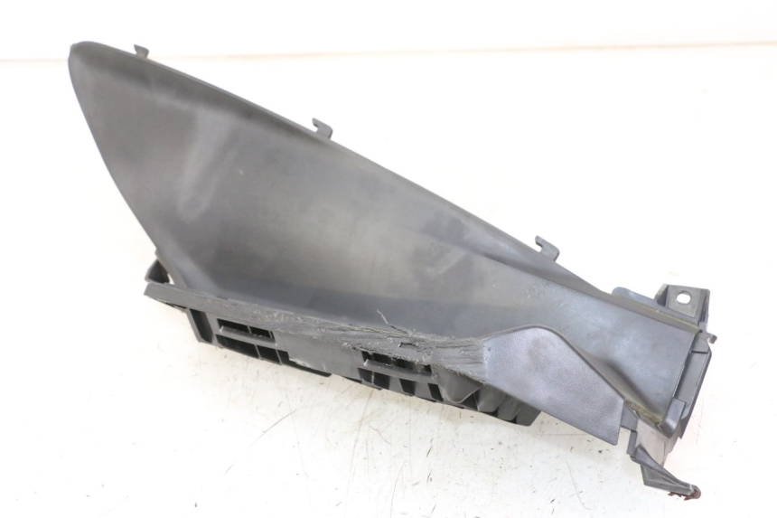 photo de RIGHT FOOTREST SUZUKI BURGMAN 125 (2007 - 2014)