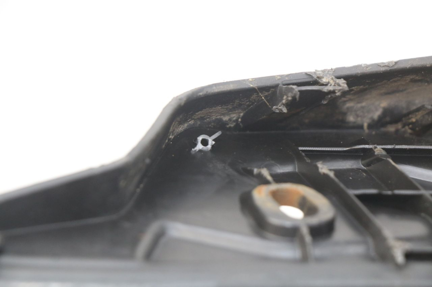 photo de RIGHT FOOTREST PIAGGIO X7 125 (2007 - 2013)