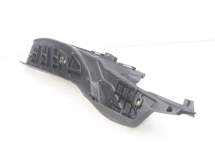 photo de RIGHT FOOTREST PIAGGIO X7 125 (2007 - 2013)