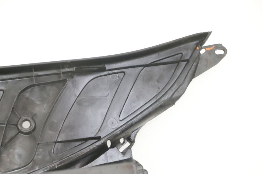 photo de FOOTREST PEUGEOT ELYSEO 125 (1999 - 2004)