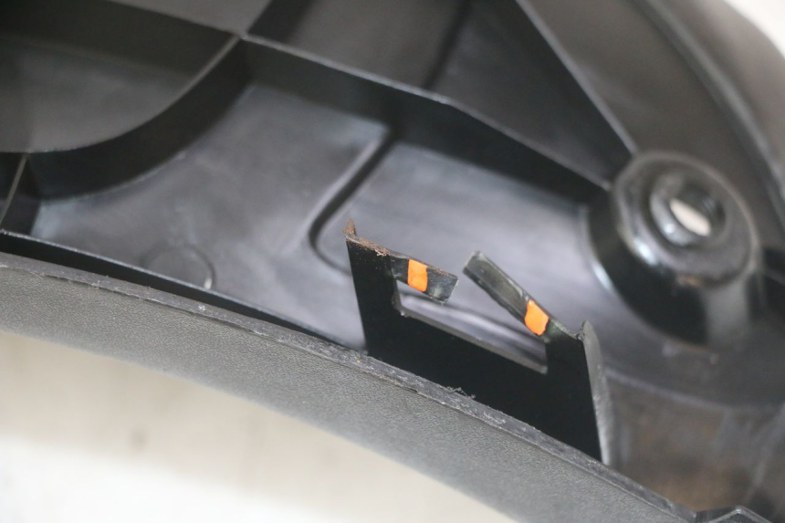 photo de FOOTREST PEUGEOT ELYSEO 125 (1999 - 2004)