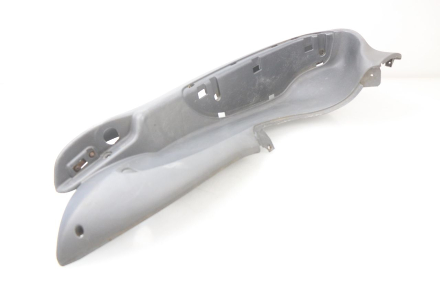 photo de LEFT FLOOR PANEL PIAGGIO BEVERLY 125 (1998 - 2005)