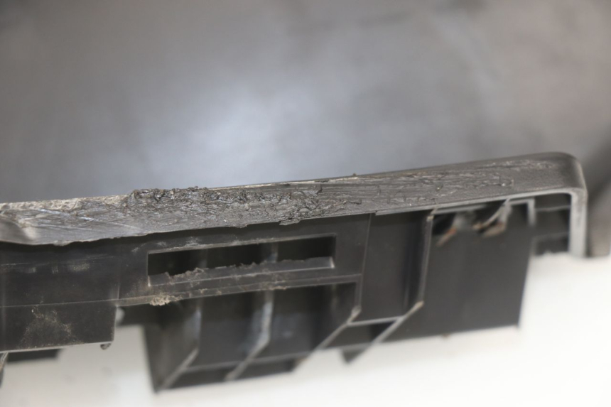 photo de LEFT FOOTREST SUZUKI BURGMAN 125 (2007 - 2014)