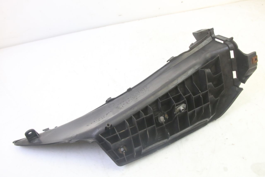 photo de LEFT FOOTREST SUZUKI BURGMAN 125 (2007 - 2014)