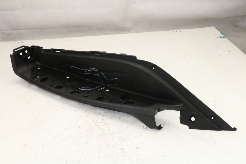 photo de LEFT FLOOR PANEL HONDA FES S-WING SWING 125 (2007 - 2015)