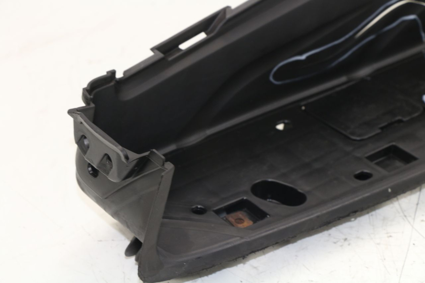 photo de LEFT FLOOR PANEL HONDA FES S-WING SWING 125 (2007 - 2015)